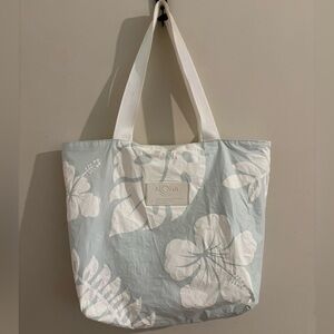 ALOHA Collection Waipio Misty Blue & White Day Tripper